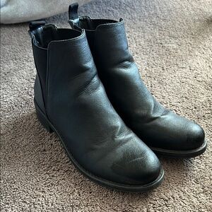 Black Leather Chelsea Ankle Boots
